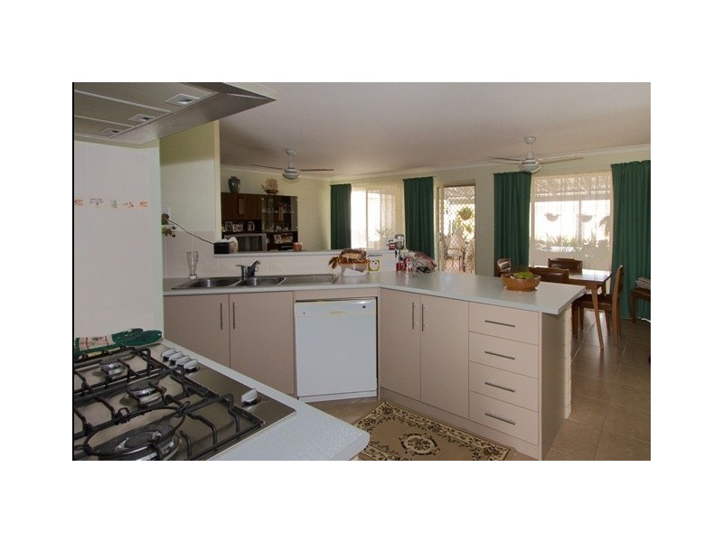 8 GILLAM DRIVE, Dongara WA 6525