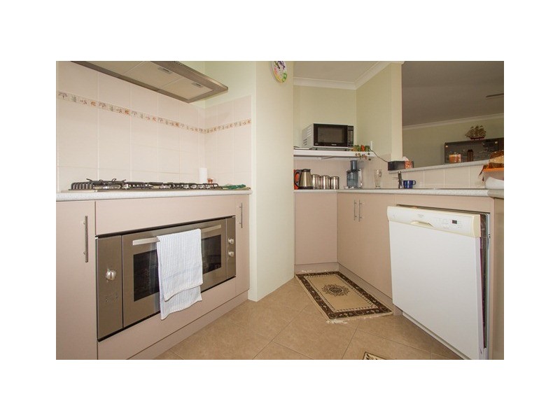 8 GILLAM DRIVE, Dongara WA 6525