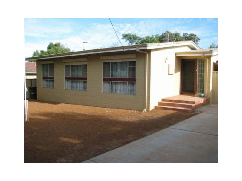 71 Kenny Crescent, Rangeway WA 6530