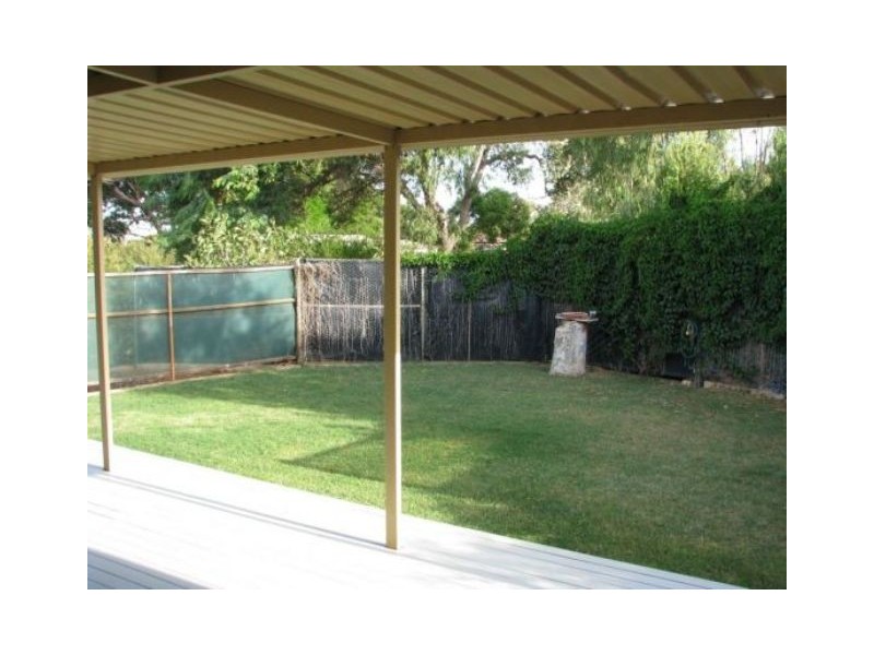 71 Kenny Crescent, Rangeway WA 6530
