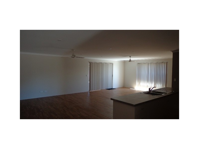 7 Andrew Lane, Waggrakine WA 6530