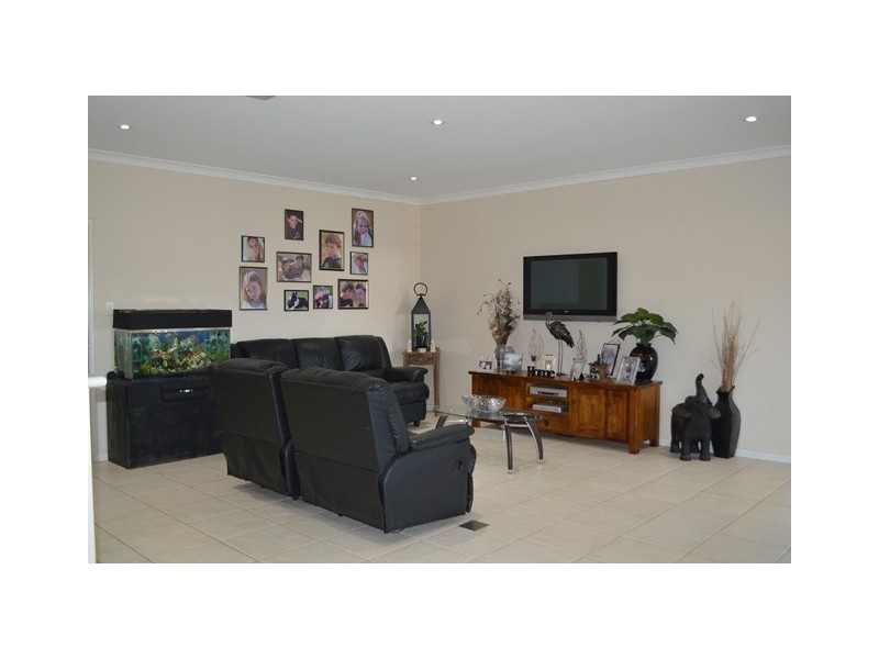 56 Tersonia Way, Strathalbyn WA 6530