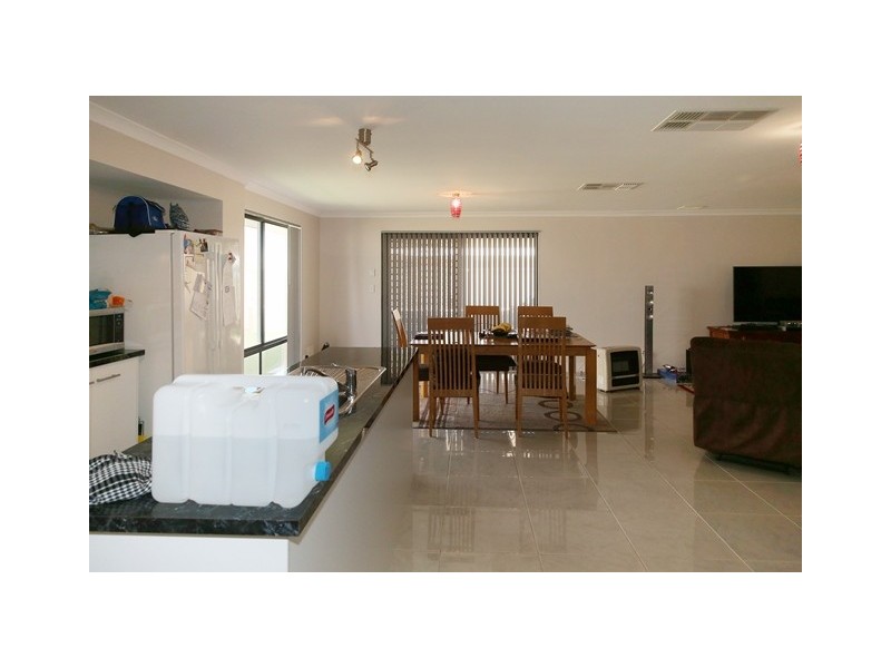 26 Beachcomber Hill, Glenfield WA 6532