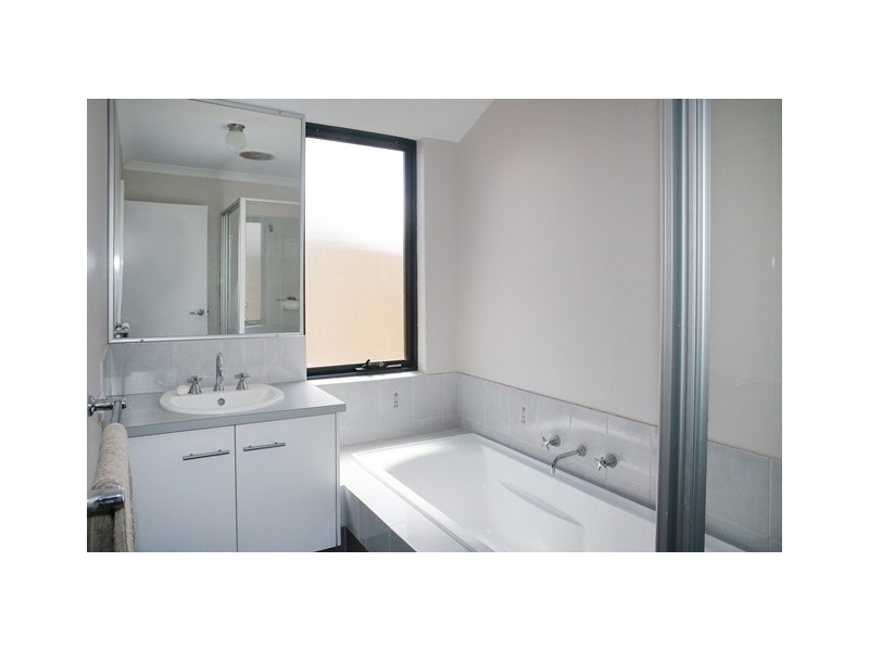 26 Beachcomber Hill, Glenfield WA 6532