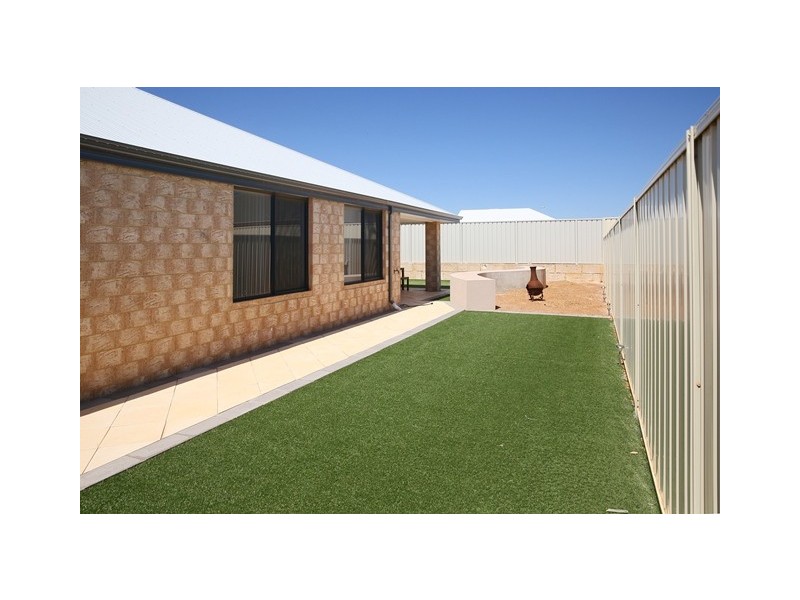 26 Beachcomber Hill, Glenfield WA 6532