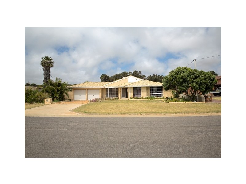 27 Glass Crescent, Mahomets Flats WA 6530