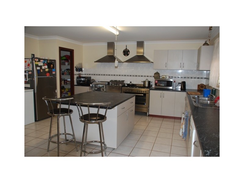 7 Polwarth Parade, Deepdale WA 6532