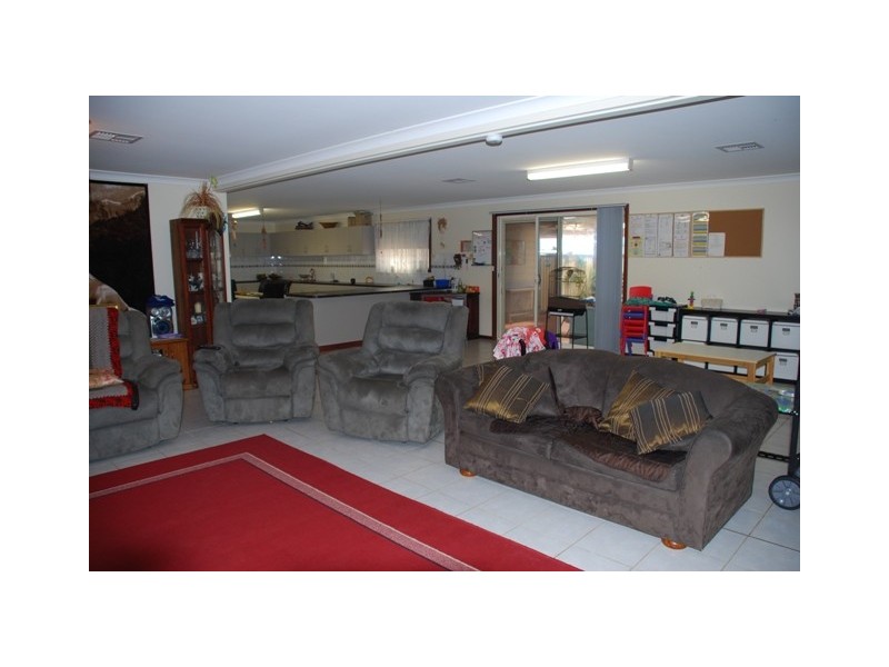 7 Polwarth Parade, Deepdale WA 6532