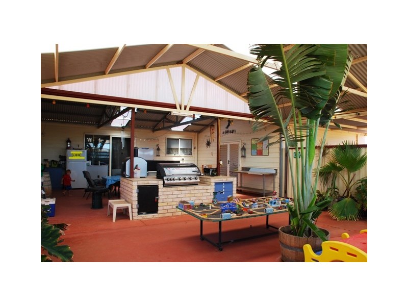 7 Polwarth Parade, Deepdale WA 6532