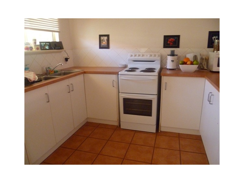 25/1 Cowra Drive, Newman WA 6753