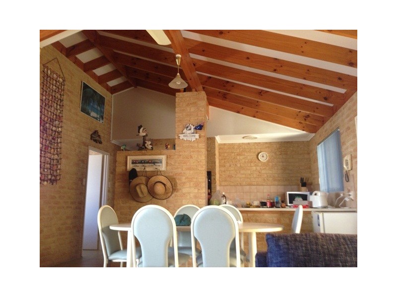 Unit 2/4 Hackney Street, Kalbarri WA 6536