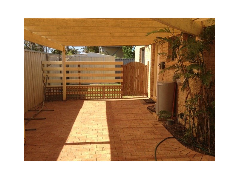 Unit 2/4 Hackney Street, Kalbarri WA 6536