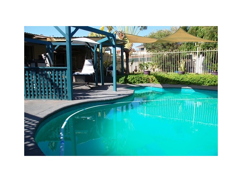 1 Glendinning Road, Tarcoola Beach WA 6530