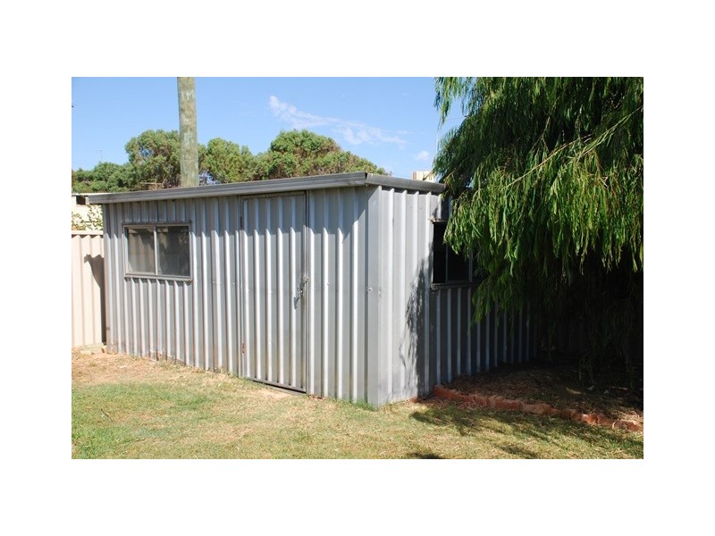 1 Glendinning Road, Tarcoola Beach WA 6530