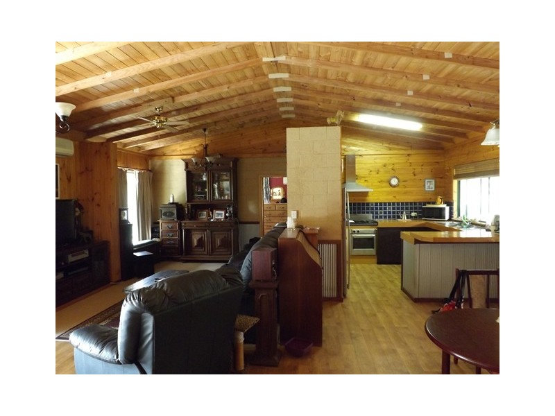 218 Bunter Way, Howatharra WA 6532