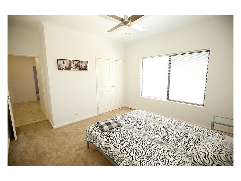 26 Polwarth Parade, Deepdale WA 6532