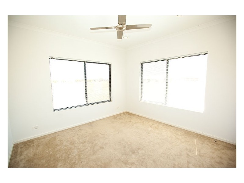 26 Polwarth Parade, Deepdale WA 6532