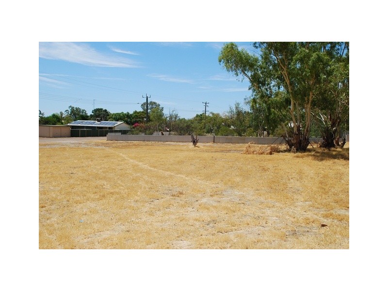 16 Shenton Street, Mingenew WA 6522