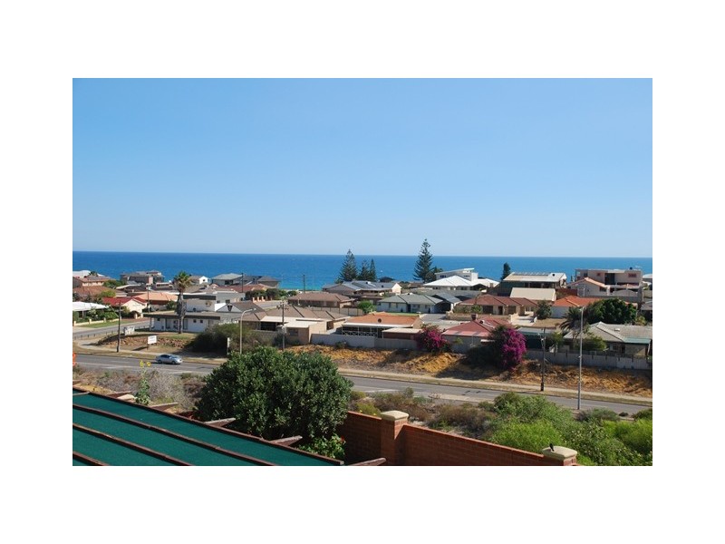 64 Bayview Street, Mount Tarcoola WA 6530
