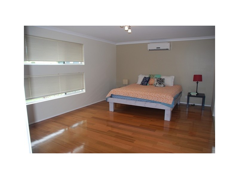 3 Topsail St, Drummond Cove WA 6532