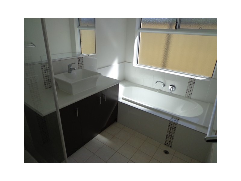 3 Topsail St, Drummond Cove WA 6532