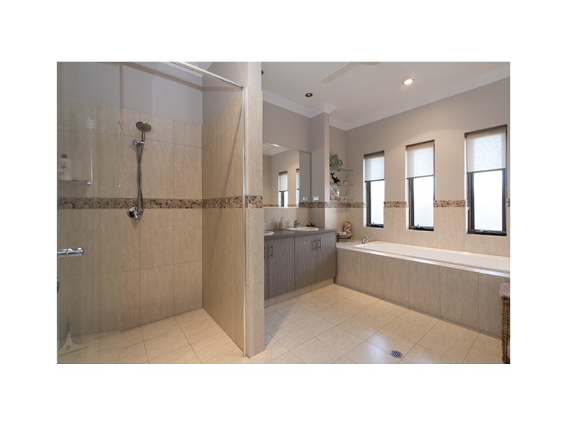 71 Redcliffe Concourse, White Peak WA 6532