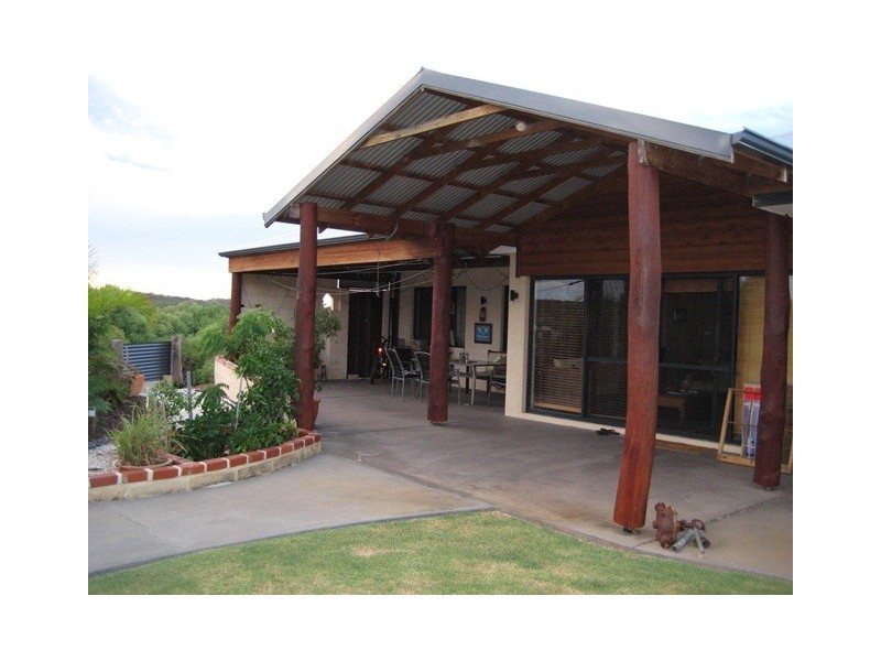 5 McNaboe Court, Port Denison WA 6525