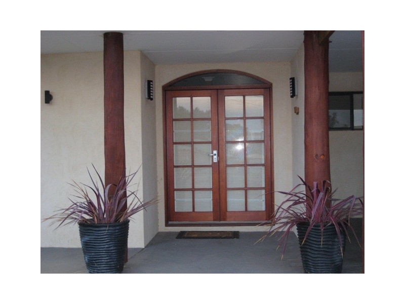 5 McNaboe Court, Port Denison WA 6525