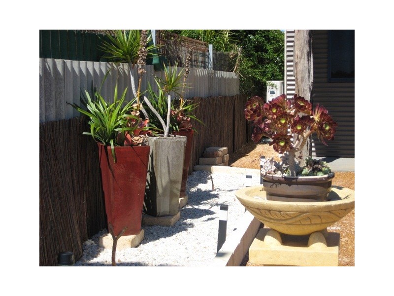 5 McNaboe Court, Port Denison WA 6525