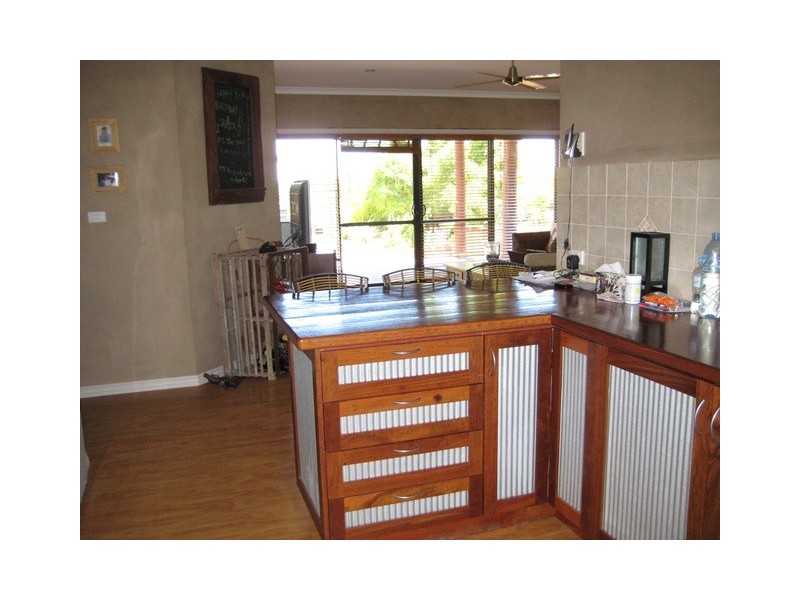 5 McNaboe Court, Port Denison WA 6525