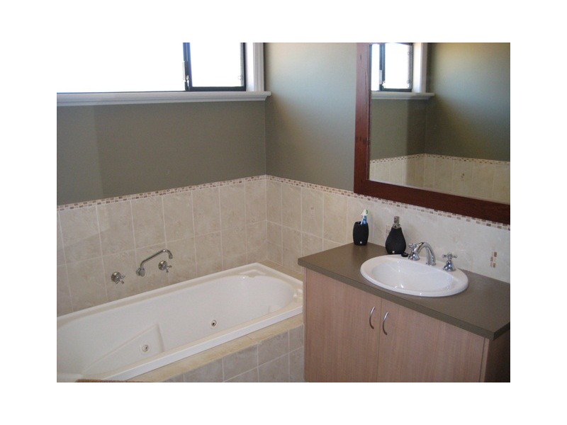 5 McNaboe Court, Port Denison WA 6525