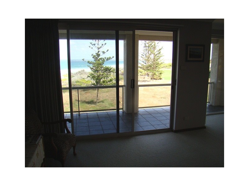 9 Eastcott Way, Tarcoola Beach WA 6530