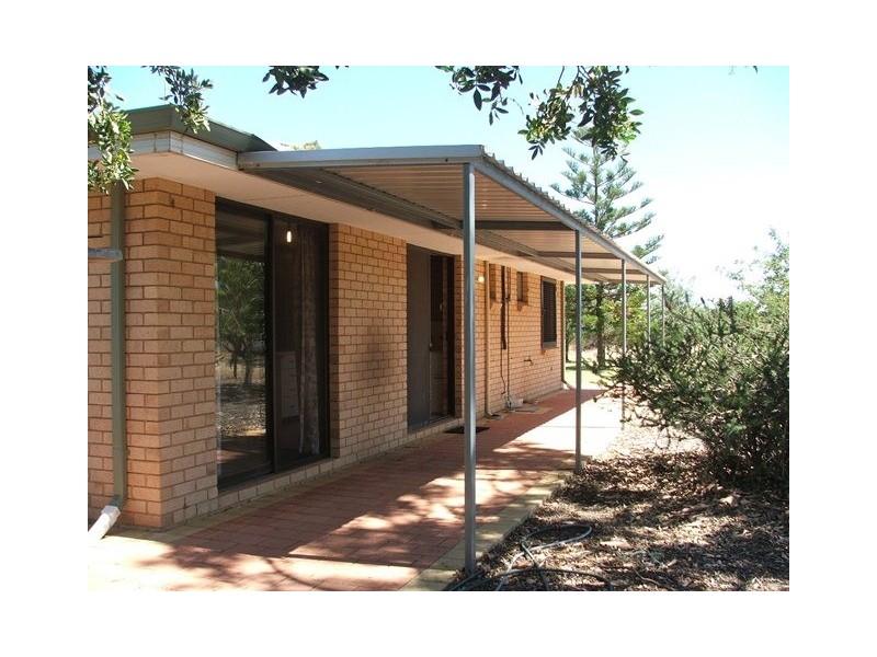 19 Adelaide Street, Waggrakine WA 6530