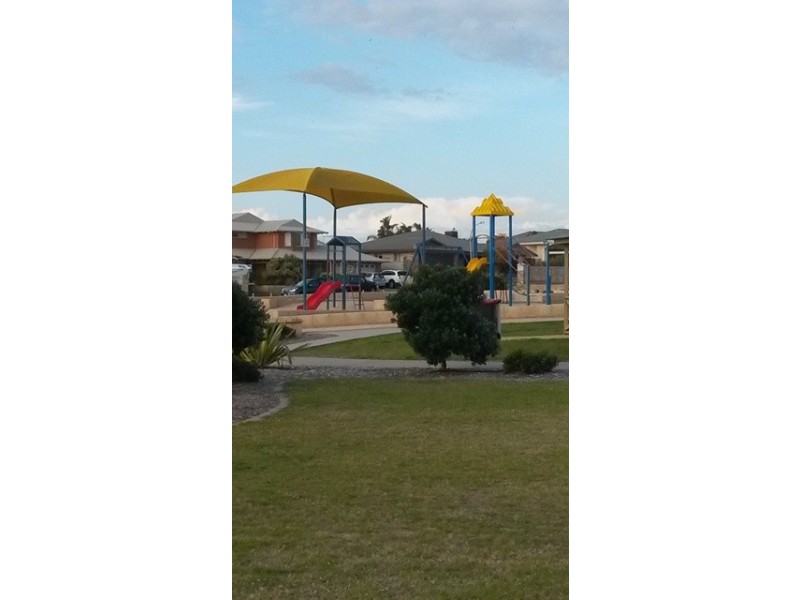 15 Surfside Terrace, Glenfield WA 6532