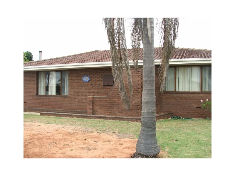 17 Buckingham Street, Mount Tarcoola WA 6530