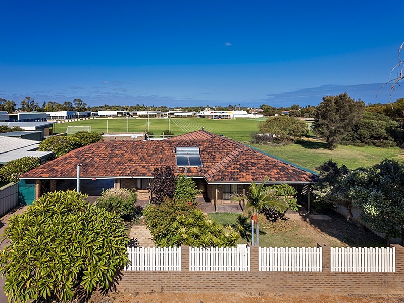 27 Clementina Road, Dongara WA 6525