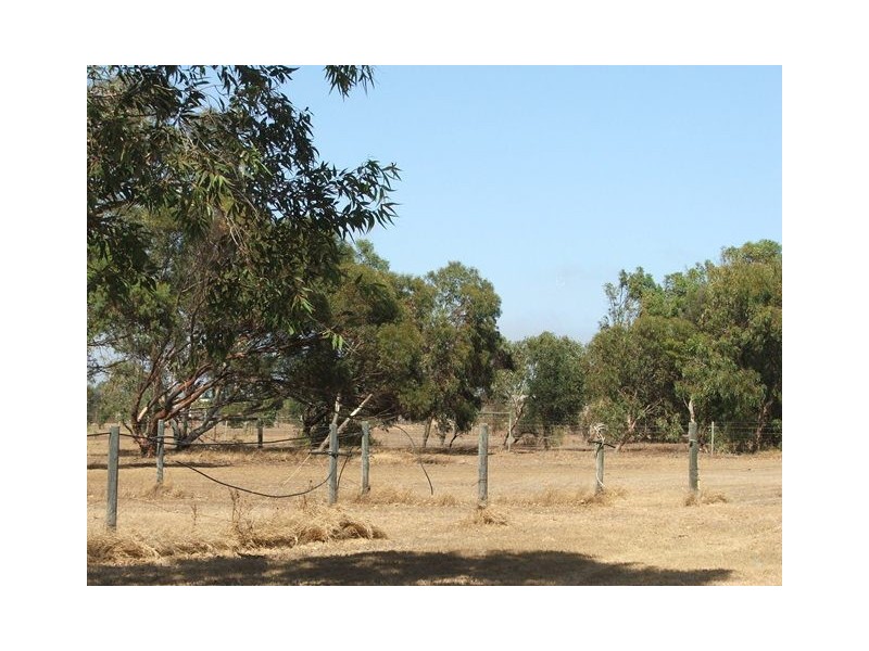 7 Dressage Circle, Deepdale WA 6532