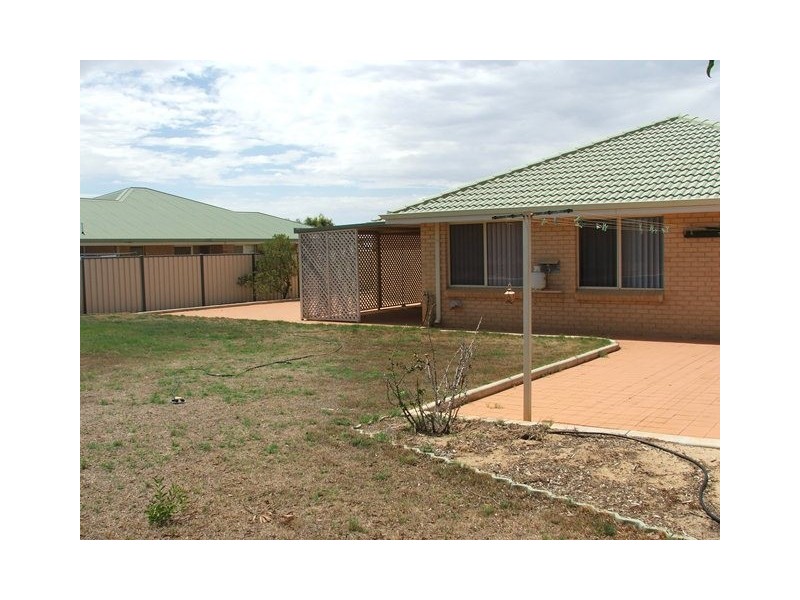 13 Hillview Drive, Drummond Cove WA 6532