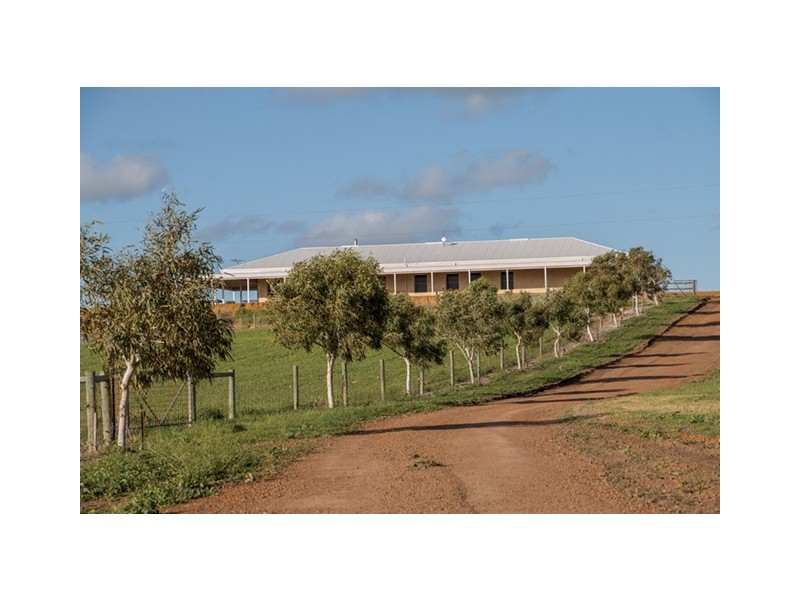 40 McCONKEY ROAD, Greenough WA 6532