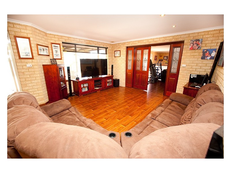 70 Sunnybanks Drive, Strathalbyn WA 6530