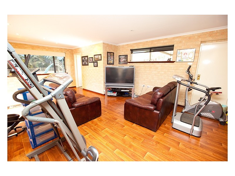 70 Sunnybanks Drive, Strathalbyn WA 6530