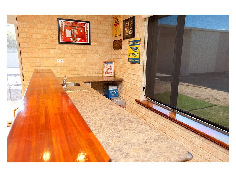 70 Sunnybanks Drive, Strathalbyn WA 6530