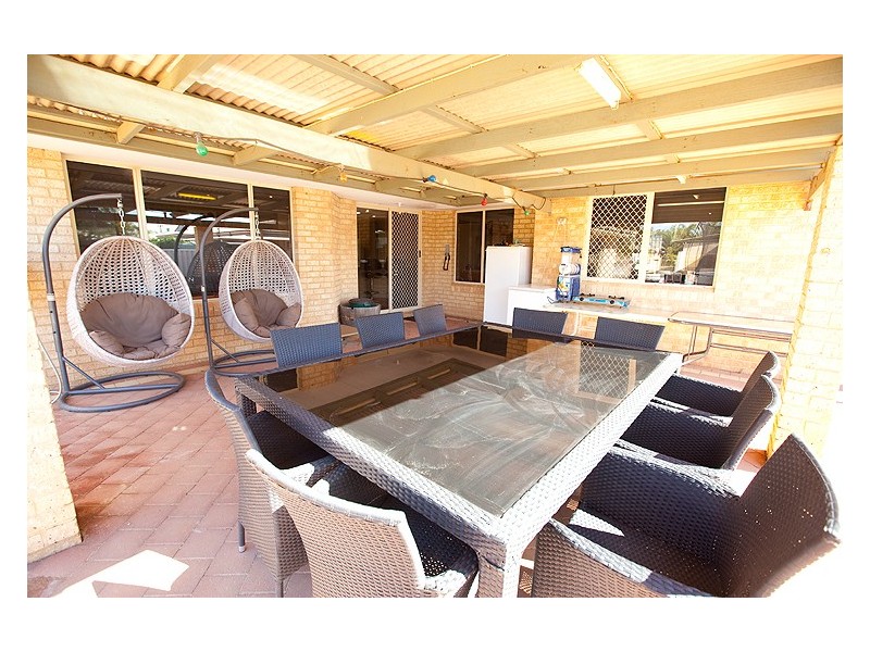 70 Sunnybanks Drive, Strathalbyn WA 6530