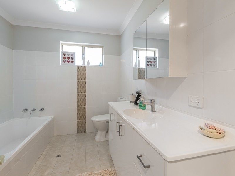 26 Fuller Street, Bluff Point WA 6530