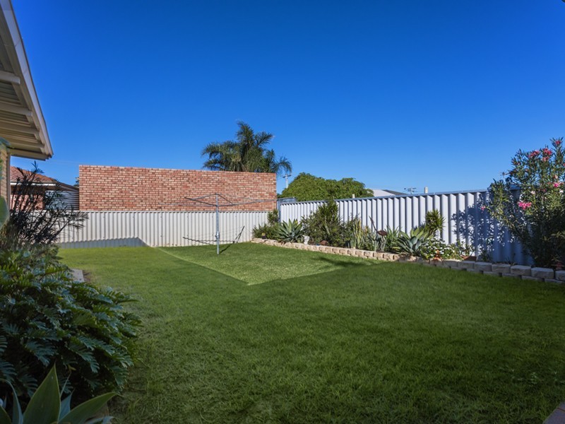 26 Fuller Street, Bluff Point WA 6530