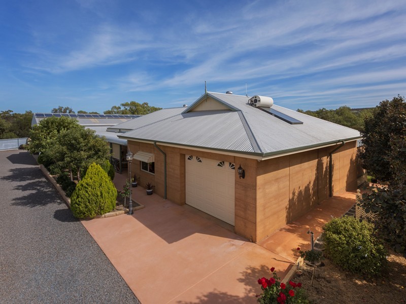 5 Eastough Street, Nanson WA 6532