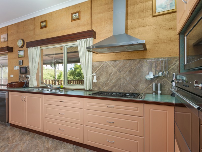 5 Eastough Street, Nanson WA 6532