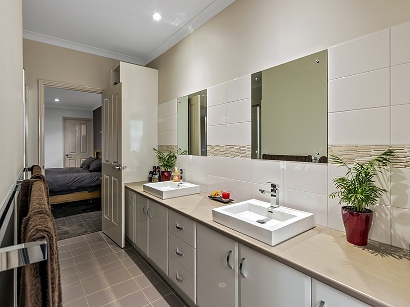 5 Drummond Cove Road, Drummond Cove WA 6532