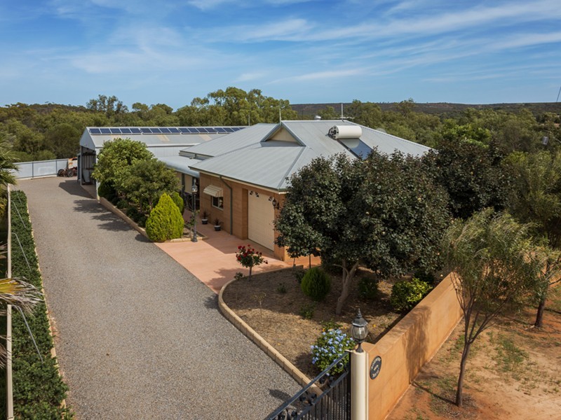 5 Eastough Street, Nanson WA 6532