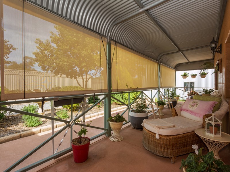 5 Eastough Street, Nanson WA 6532